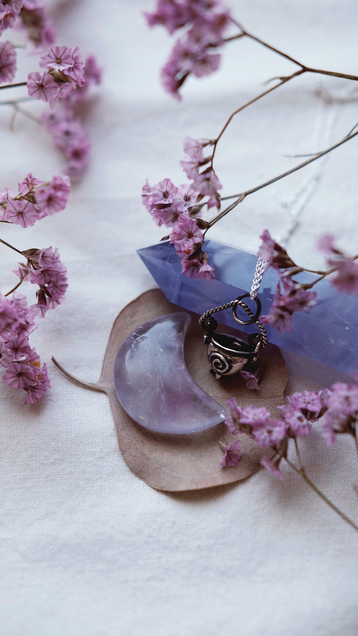 HAWTHORNE CAULDRON CHARM + SEMI-DARKENED STERLING SILVER