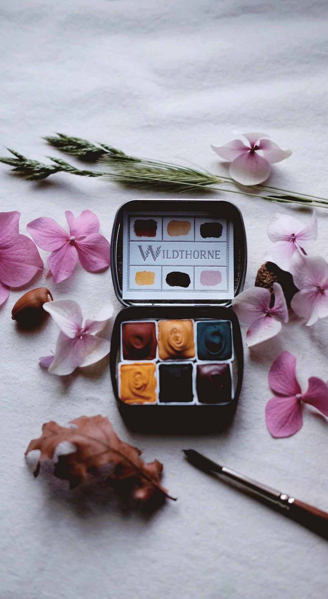 Golden Currant + limited edition mineral watercolor palette