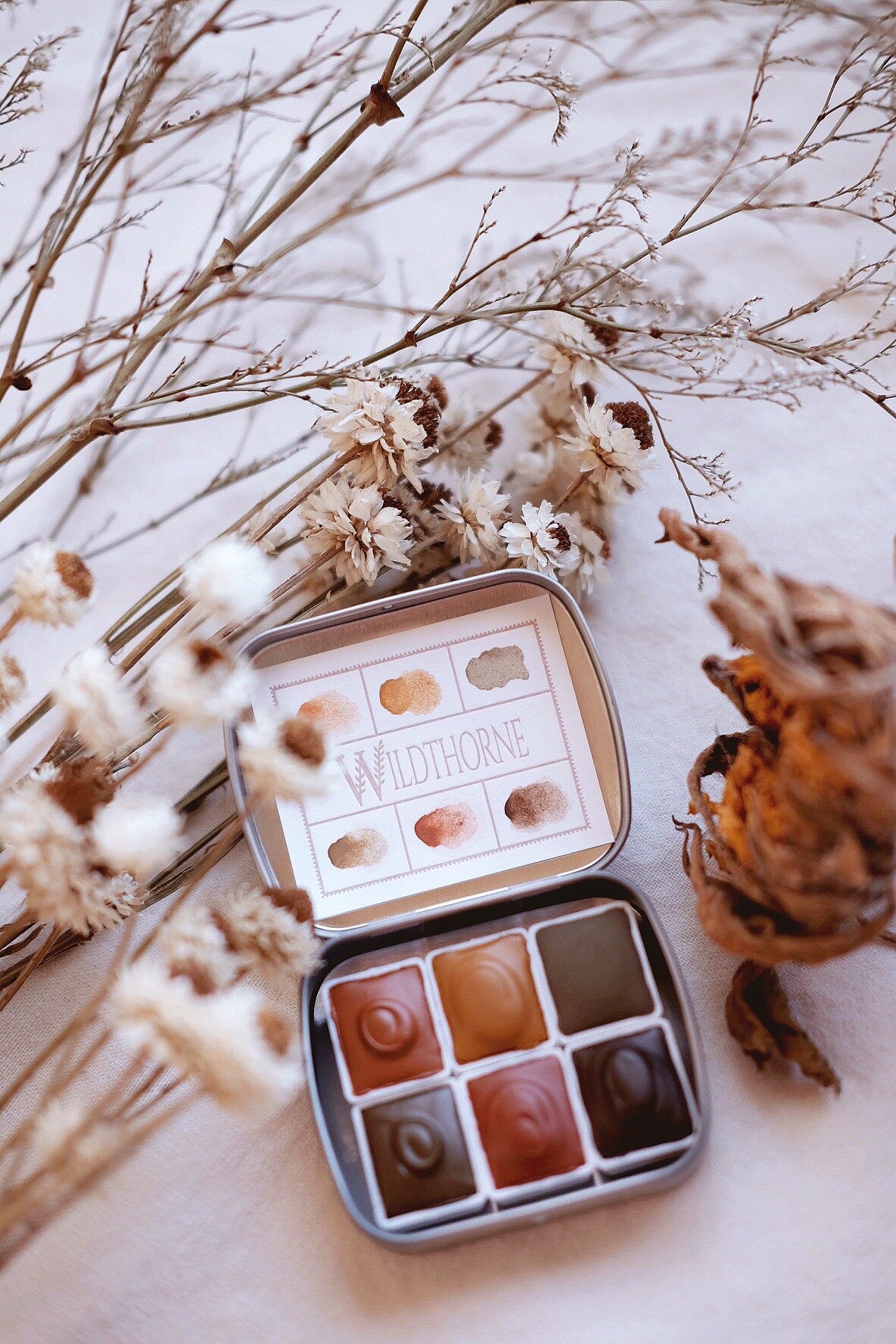 Chypre + earthy natural mineral watercolor palette