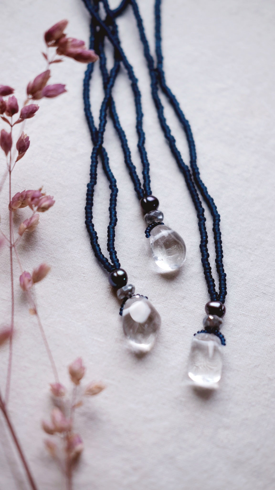 Perceptive Water  + Rock crystal Quartz + Labradorite + Pearl necklace