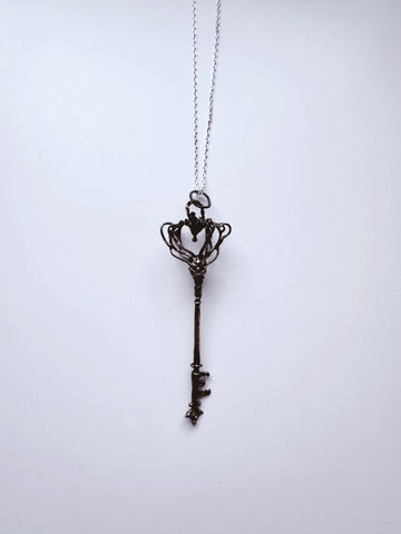 Clavicula Silver Key Pendant